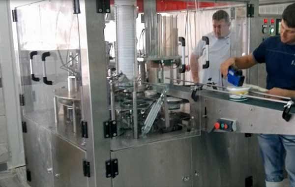 Yogurt Bucket Filling Sealing Machine